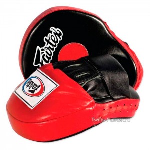 Боксерские лапы Fairtex, изогнутые (FMV-9 black/red)